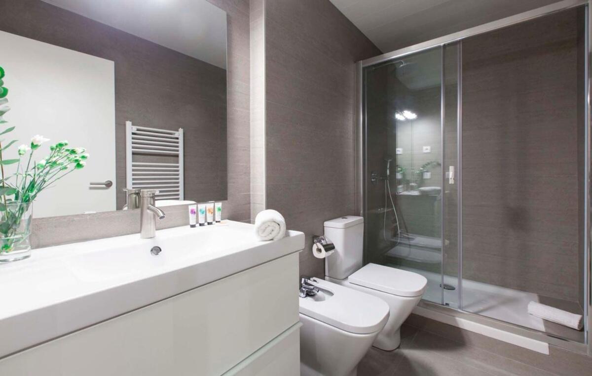 Beautiful 4Bd 4Ba Apartment In Eixample District Barcelona Kültér fotó